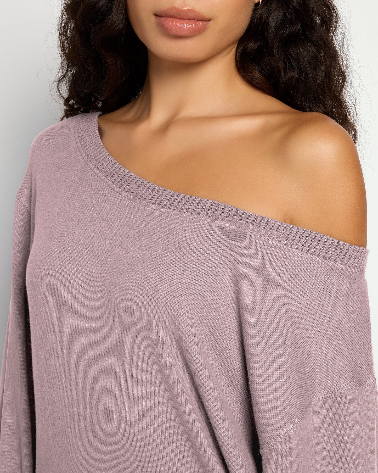 Brooklyn Off The Shoulder Pullover