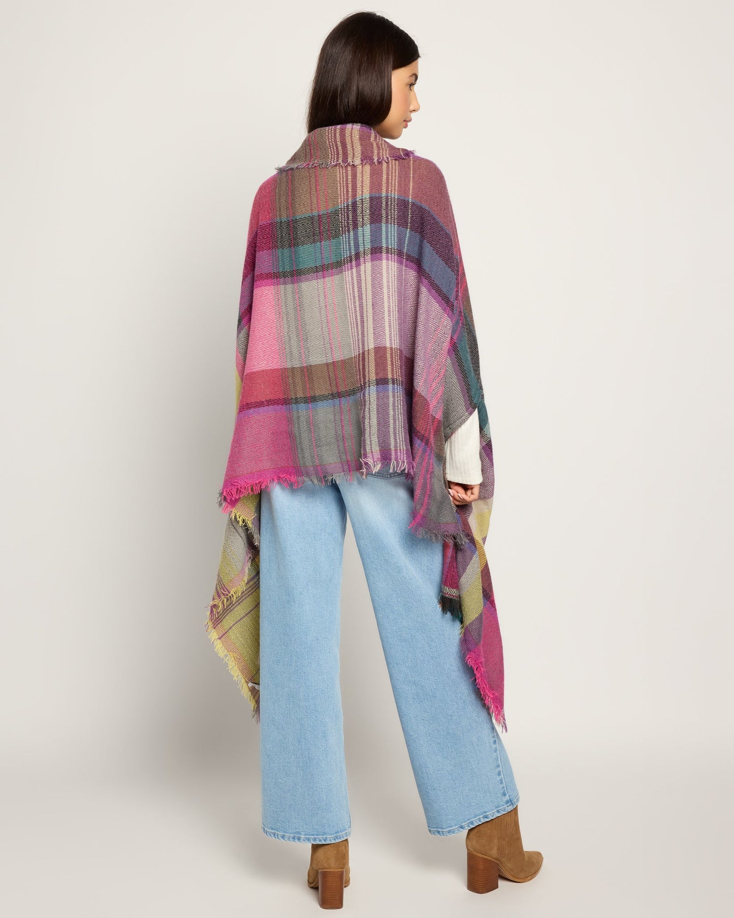 Lightweight Multicolor Plaid Pocket Ruana