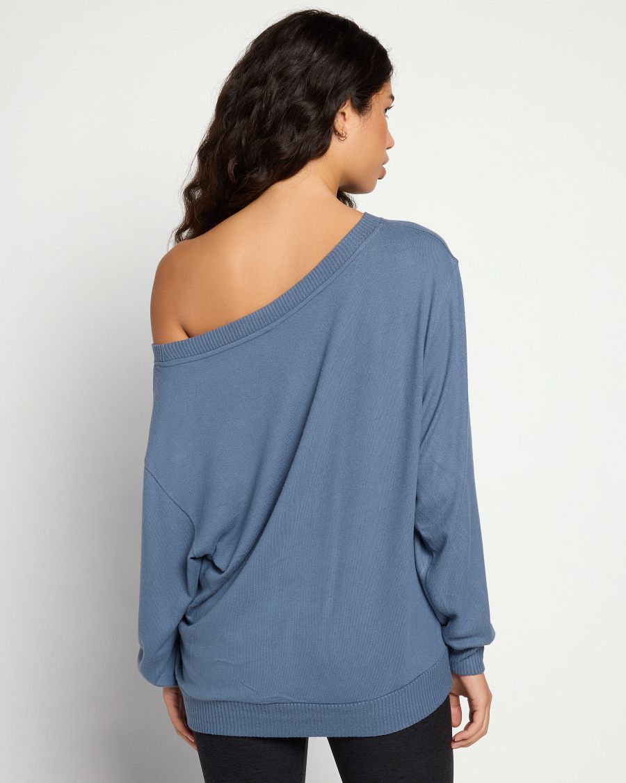 Brooklyn Off The Shoulder Pullover